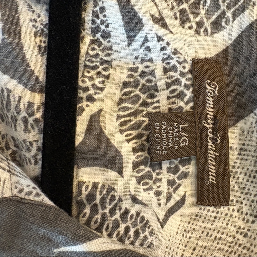 TOMMY BAHAMA Shirt Womens Large L Button Front Linen Grey & White Floral - Picture 10 of 10